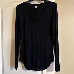 Long sleeve black tee